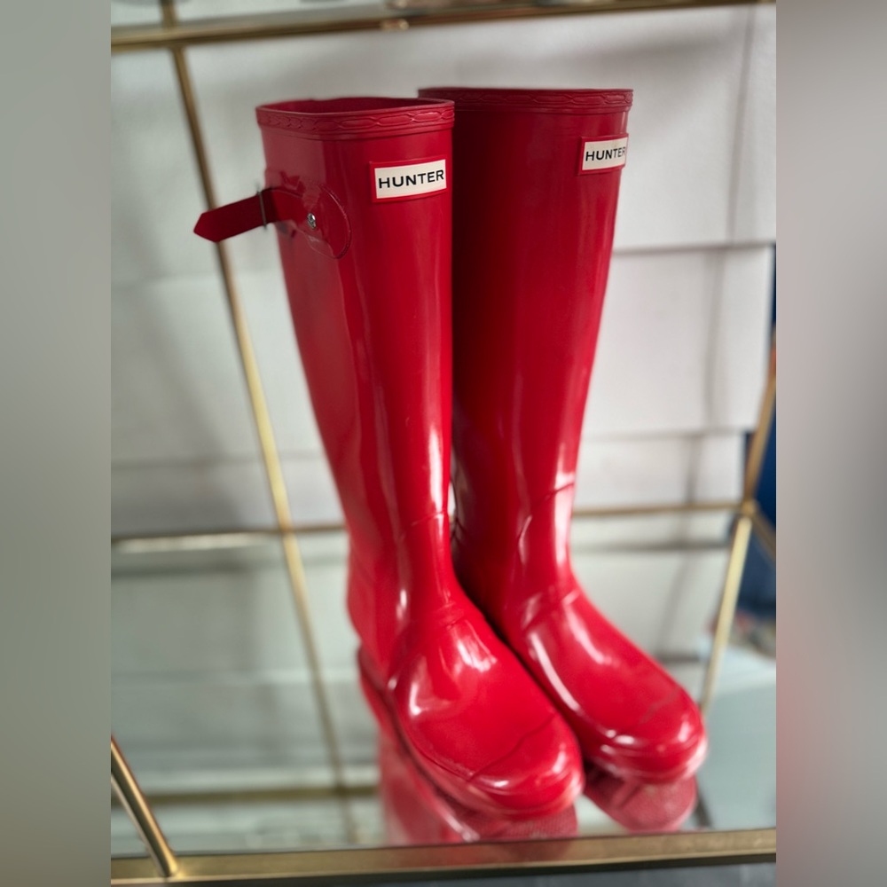 Hunter Women's Glossy Red Rain Boots - Picture 2 of 8
